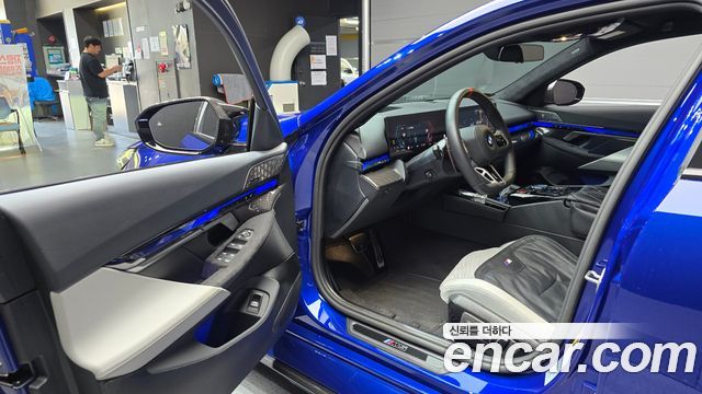 BMW M5 2025 — photo 13