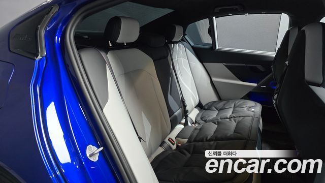 BMW M5 2025 — photo 17