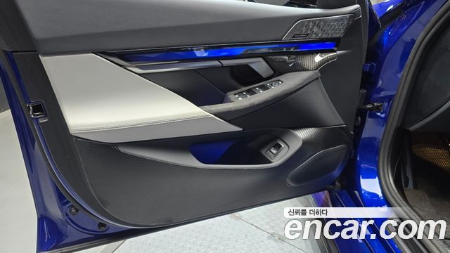 BMW M5 2025 — photo 14
