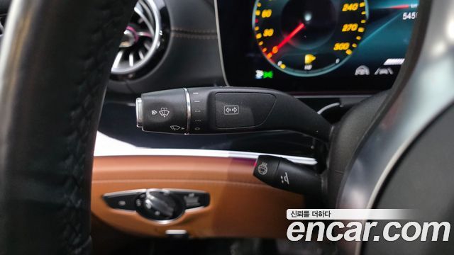 Mercedes-Benz AMG GT 2021 — photo 28
