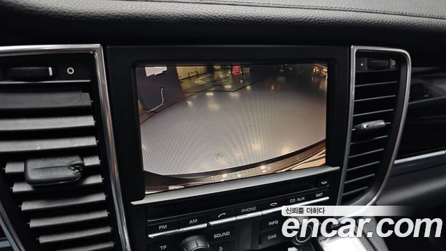 Porsche Panamera 2012 — photo 14