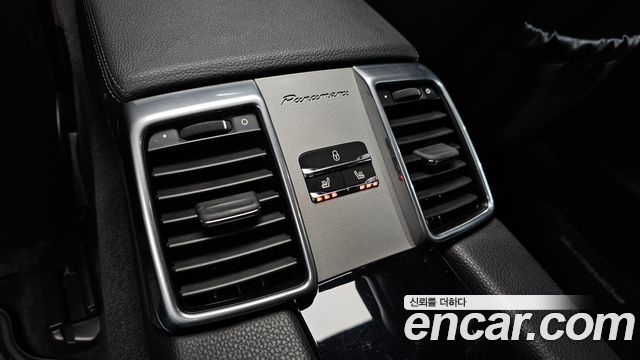 Porsche Panamera 2012 — photo 19