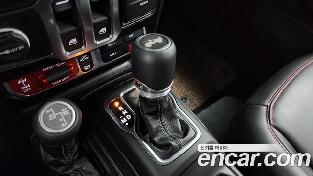 Jeep Wrangler 2024 — photo 12