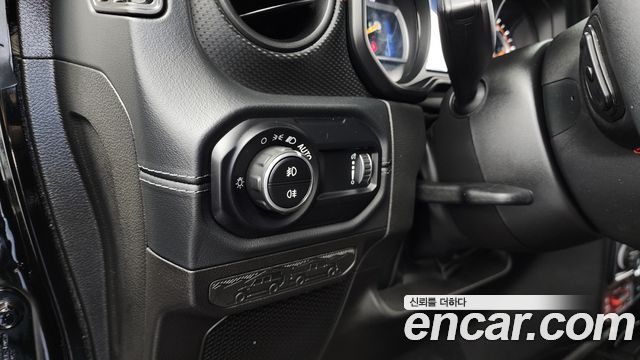 Jeep Wrangler 2024 — photo 22