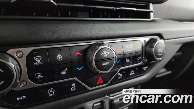 Jeep Wrangler 2024 — photo 24