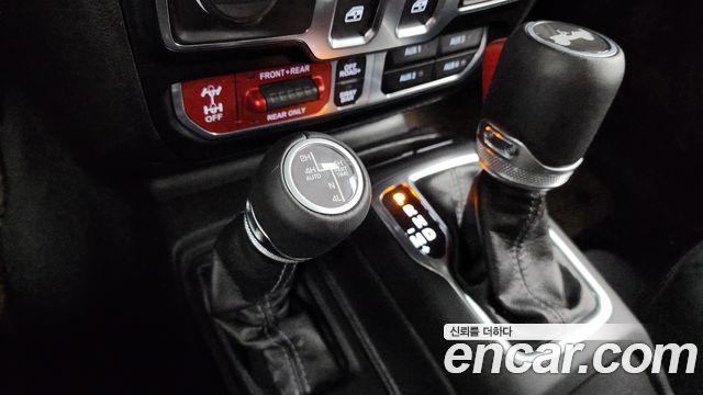 Jeep Wrangler 2024 — photo 26