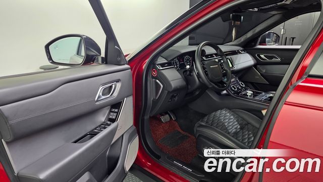 Land Rover Range Rover Velar 2019 — photo 13