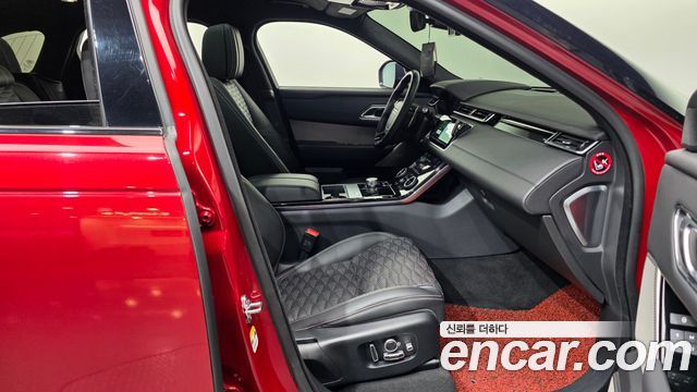 Land Rover Range Rover Velar 2019 — photo 17