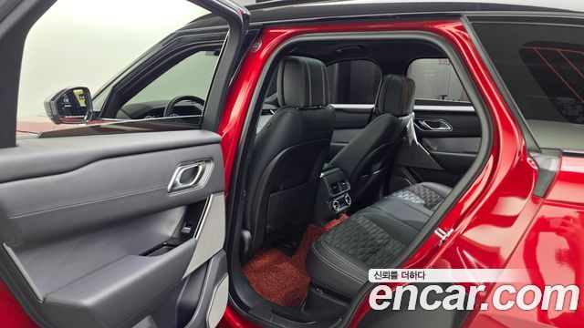 Land Rover Range Rover Velar 2019 — photo 16