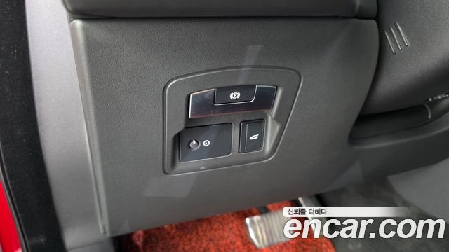 Land Rover Range Rover Velar 2019 — photo 28