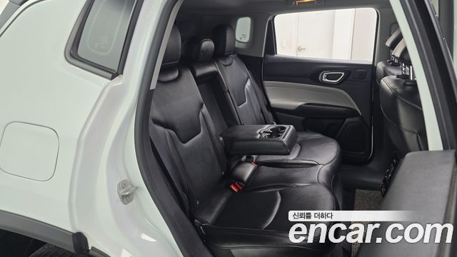 Jeep Compass 2022 — photo 17
