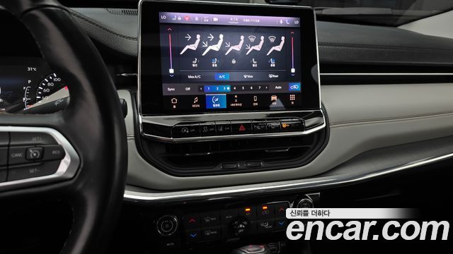 Jeep Compass 2022 — photo 21