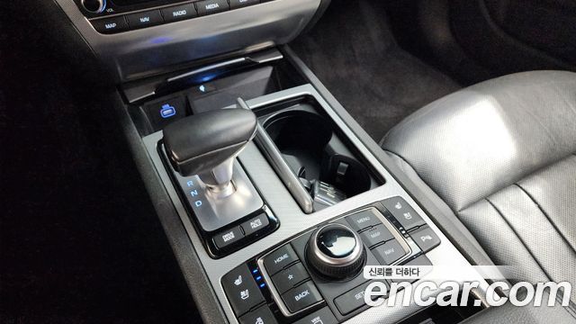Genesis G80 2019 — photo 9