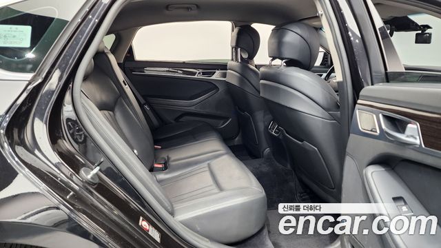 Genesis G80 2019 — photo 11