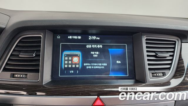 Genesis G80 2019 — photo 12