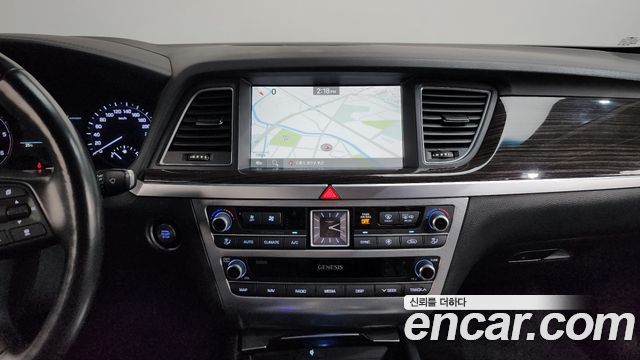 Genesis G80 2019 — photo 13