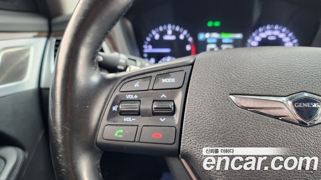 Genesis G80 2019 — photo 16