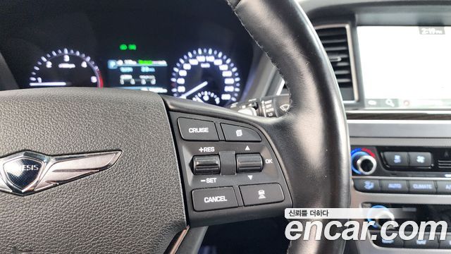 Genesis G80 2019 — photo 17
