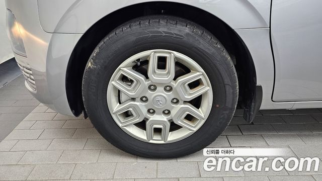 Hyundai Staria 2024 — photo 5