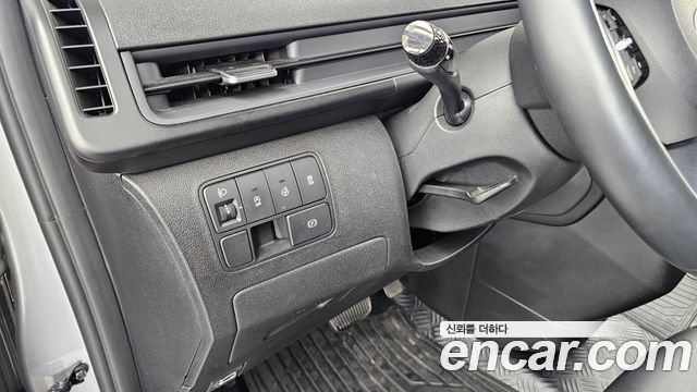 Hyundai Staria 2024 — photo 22