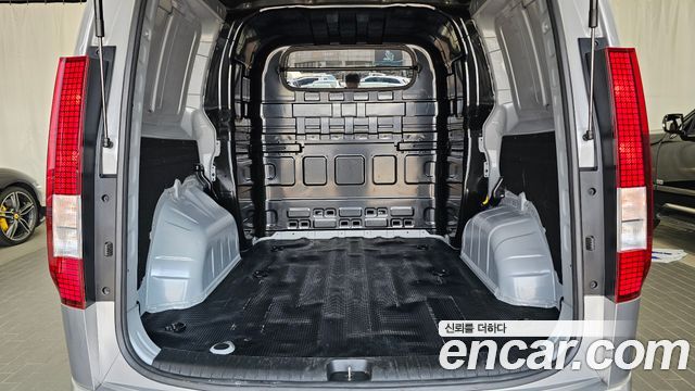 Hyundai Staria 2024 — photo 26