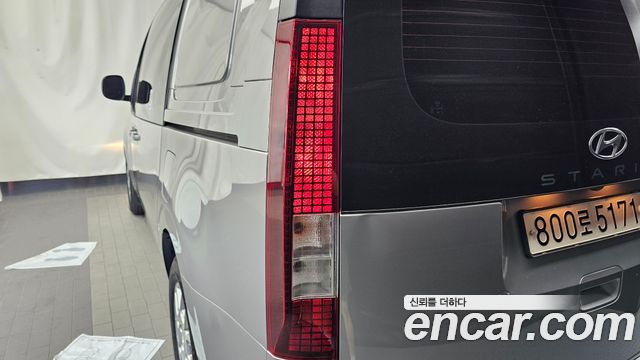 Hyundai Staria 2024 — photo 9