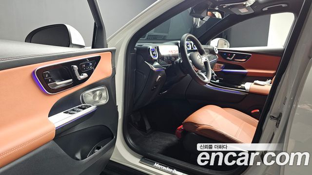 Mercedes-Benz GLC-Class 2025 — photo 13