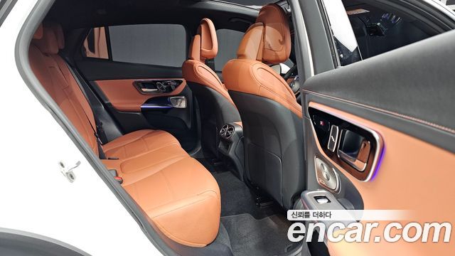 Mercedes-Benz GLC-Class 2025 — photo 18