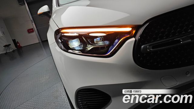 Mercedes-Benz GLC-Class 2025 — photo 8