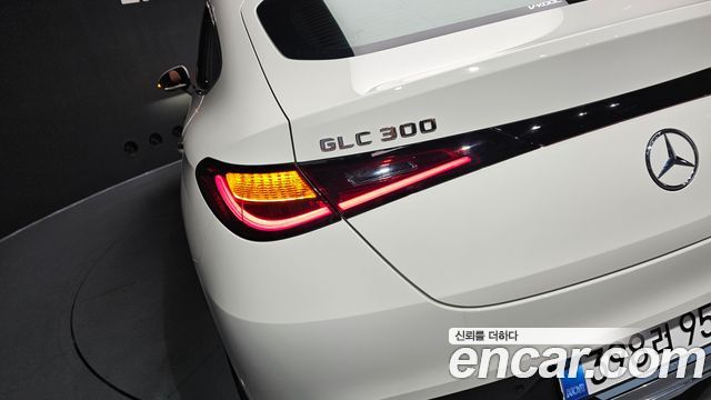 Mercedes-Benz GLC-Class 2025 — photo 9