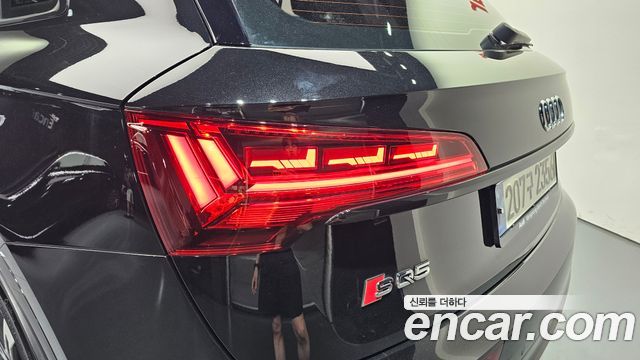 Audi SQ5 2021 — photo 9