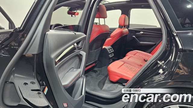 Audi SQ5 2021 — photo 16