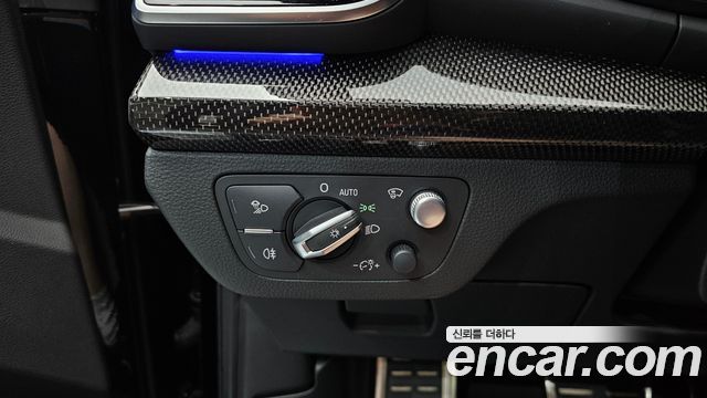 Audi SQ5 2021 — photo 28