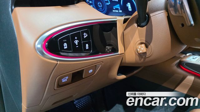 Genesis GV70 2021 — photo 12