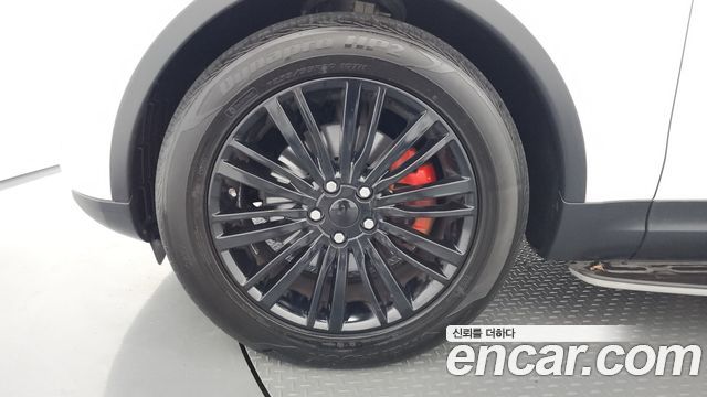 Land Rover Discovery 2018 — photo 5