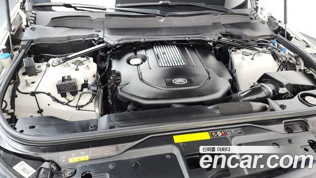 Land Rover Discovery 2018 — photo 6