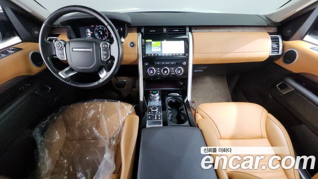 Land Rover Discovery 2018 — photo 10