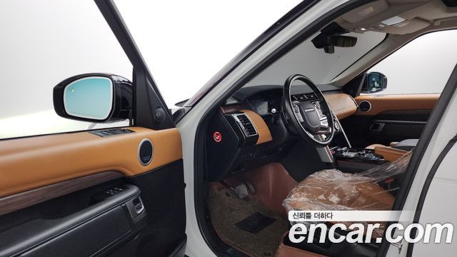 Land Rover Discovery 2018 — photo 13