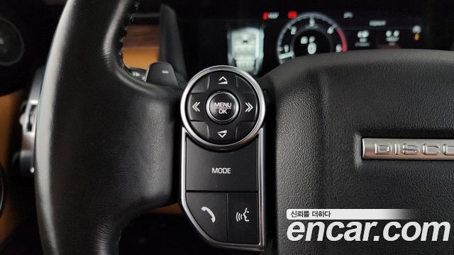 Land Rover Discovery 2018 — photo 25