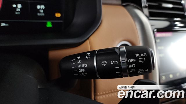 Land Rover Discovery 2018 — photo 35