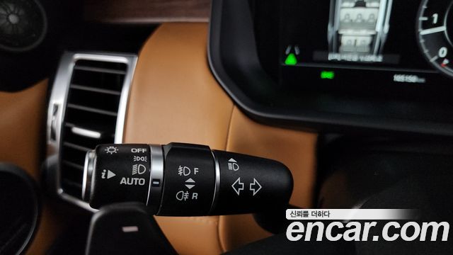 Land Rover Discovery 2018 — photo 36
