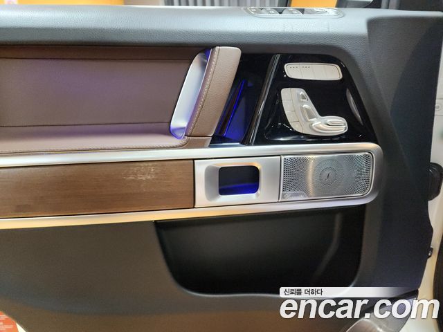 Mercedes-Benz G-Class 2021 — photo 9