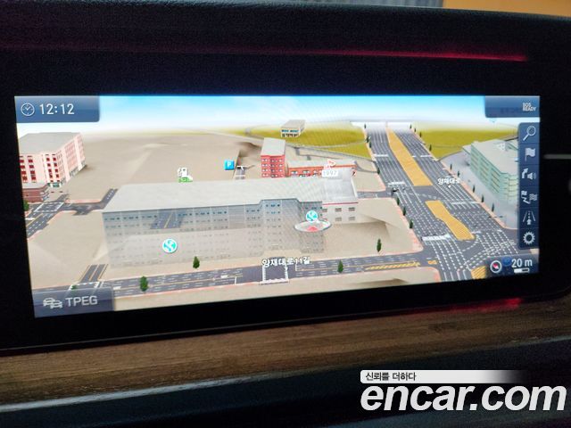 Mercedes-Benz G-Class 2021 — photo 14