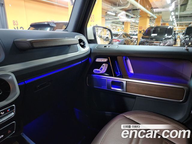 Mercedes-Benz G-Class 2021 — photo 19