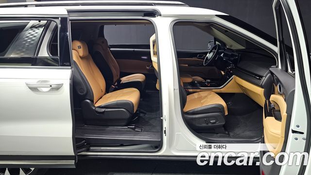 Kia Canival 2023 — photo 17