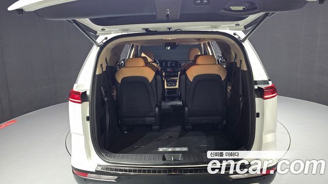 Kia Canival 2023 — photo 20