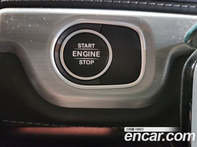 Mercedes-Benz G-Class 2023 — photo 19