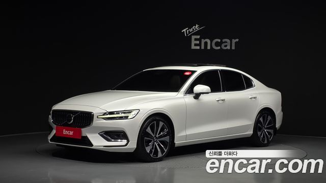 Volvo S60 2024 — photo 1