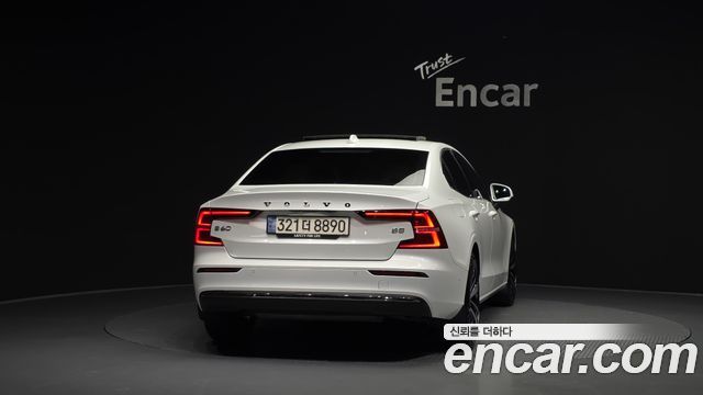Volvo S60 2024 — photo 4