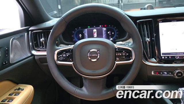 Volvo S60 2024 — photo 19